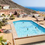 Eden Sunset Seaviews Апартаменты *