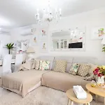 Апартаменты Eden Sunset Seaviews *